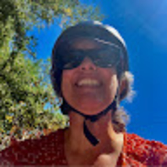 Meet your Posher, Dani - Picture 1 of 1